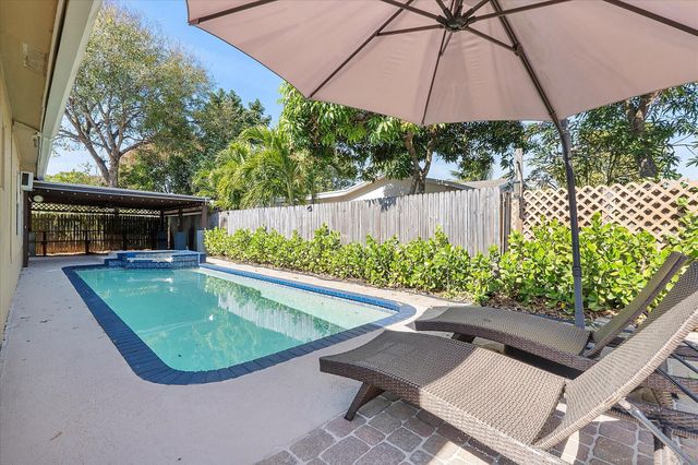 4980 SW 8th Ct, Margate, FL 33068