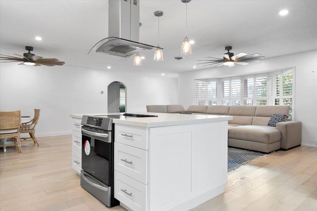 4980 SW 8th Ct, Margate, FL 33068