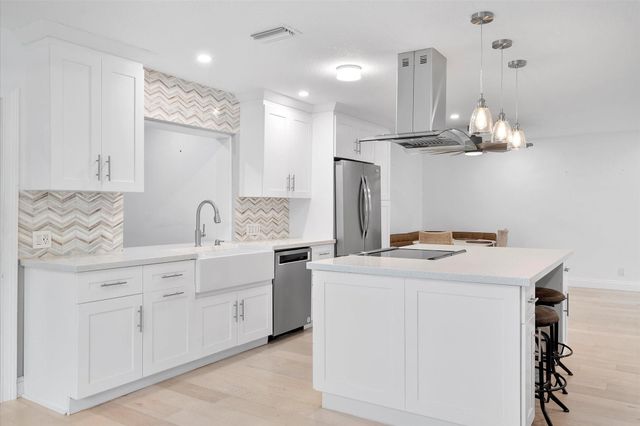 4980 SW 8th Ct, Margate, FL 33068