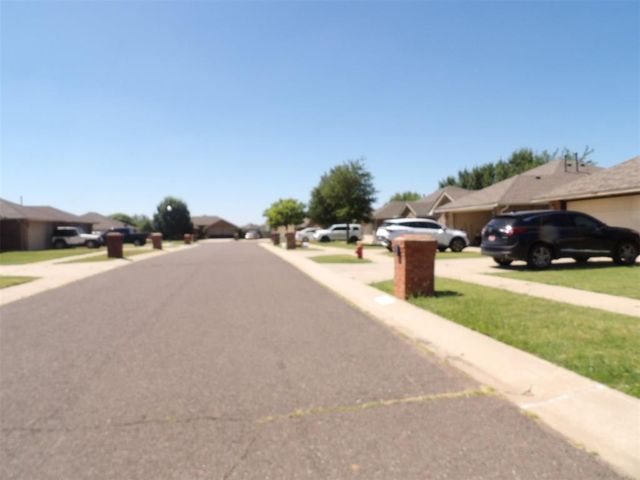 4405 Apple Blossom Circle, Moore, OK 73160