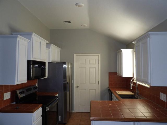 4405 Apple Blossom Circle, Moore, OK 73160