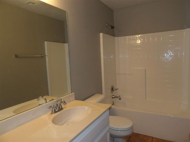 4405 Apple Blossom Circle, Moore, OK 73160