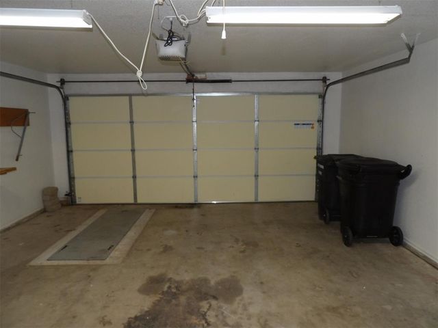 4405 Apple Blossom Circle, Moore, OK 73160