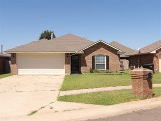 4405 Apple Blossom Circle, Moore, OK 73160