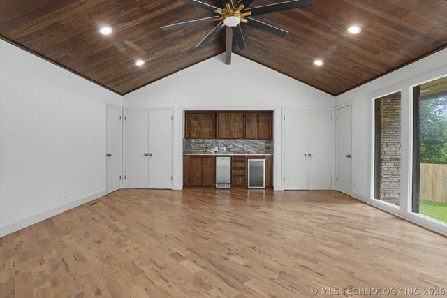3215 S Evanston Avenue, Tulsa, OK 74105