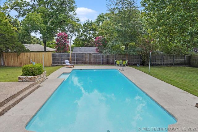 3215 S Evanston Avenue, Tulsa, OK 74105