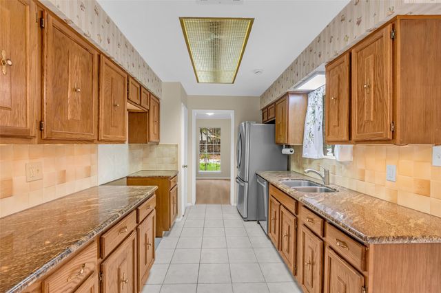 25 N Deerfoot Circle, Spring, TX 77380