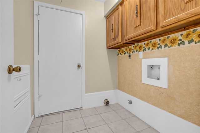 25 N Deerfoot Circle, Spring, TX 77380