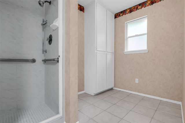 25 N Deerfoot Circle, Spring, TX 77380