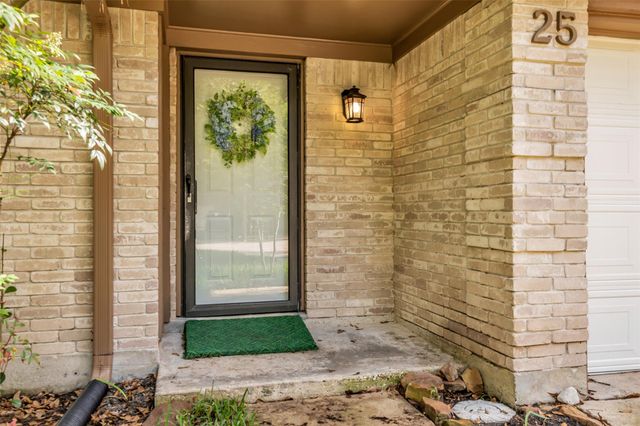 25 N Deerfoot Circle, Spring, TX 77380