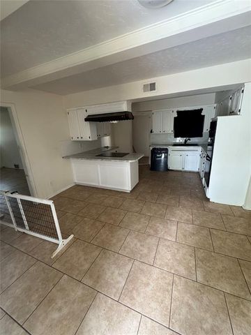 3308 Shadybrook Drive, Midwest City, OK 73110