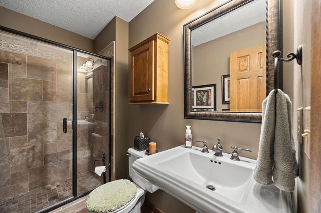 5903 David Court, Shoreview, MN 55126