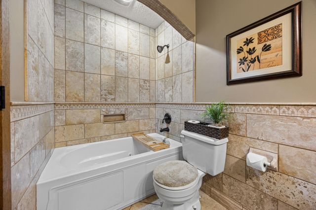 5903 David Court, Shoreview, MN 55126