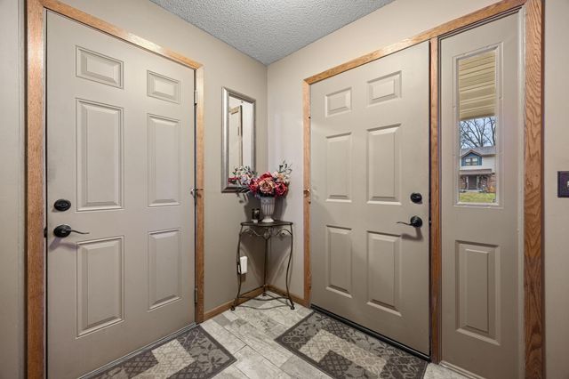 5903 David Court, Shoreview, MN 55126