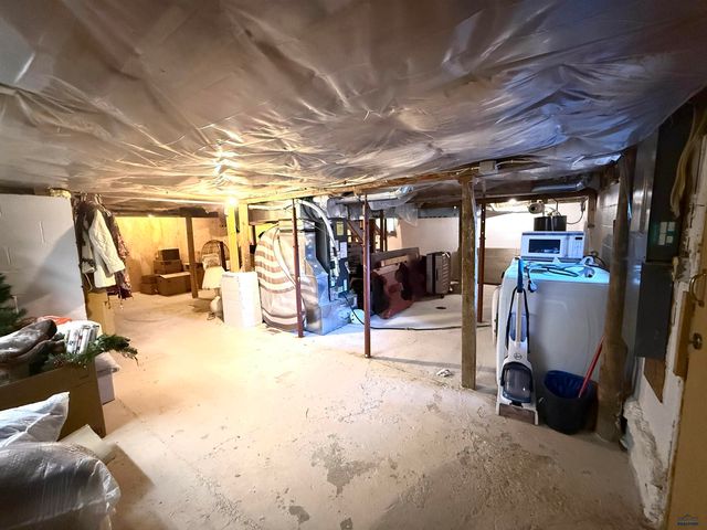 128 S 16TH ST, Hot Springs, SD 57747