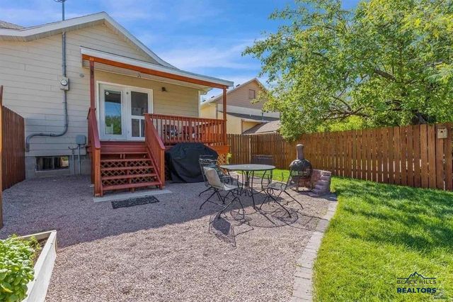 128 S 16TH ST, Hot Springs, SD 57747