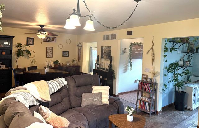 128 S 16TH ST, Hot Springs, SD 57747