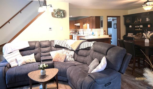 128 S 16TH ST, Hot Springs, SD 57747