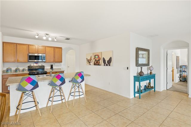 618 SW 18th ST, Cape Coral, FL 33991