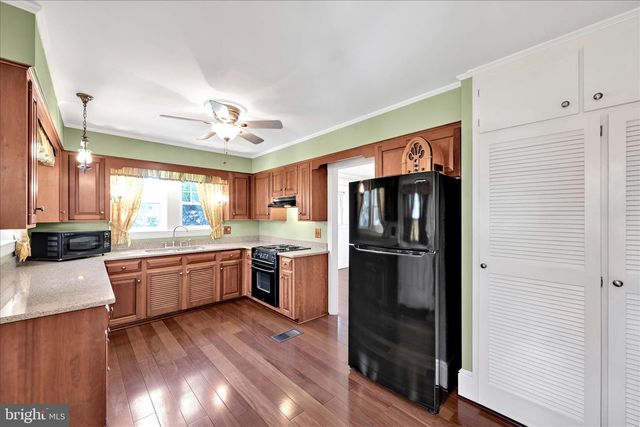 715 S MAIN ST, Red Lion, PA 17356
