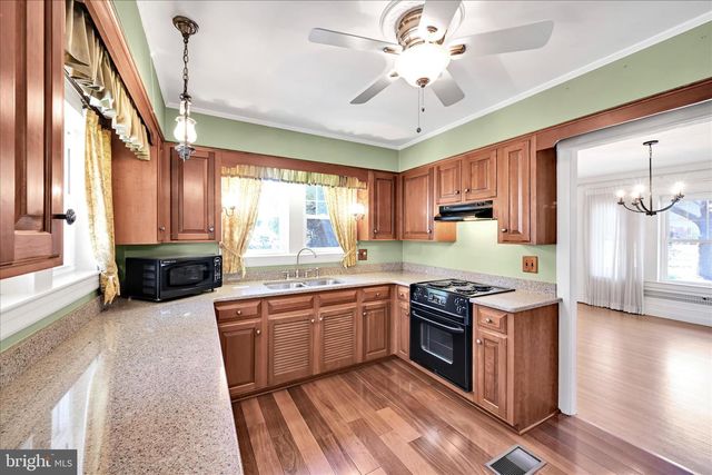 715 S MAIN ST, Red Lion, PA 17356