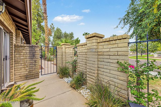 3306 S PARKSIDE Drive, Tempe, AZ 85282