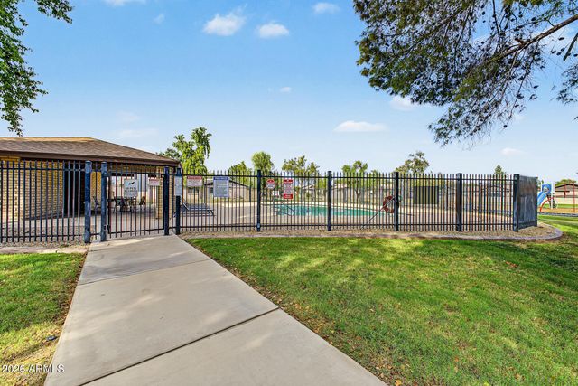 3306 S PARKSIDE Drive, Tempe, AZ 85282