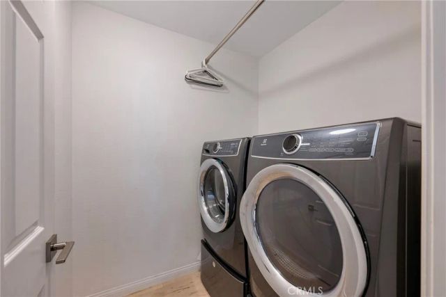 939 Blue Mountain, Westlake Village, CA 91362