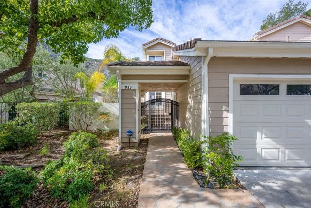 939 Blue Mountain, Westlake Village, CA 91362
