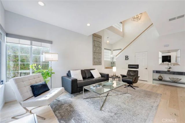 939 Blue Mountain, Westlake Village, CA 91362