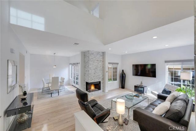 939 Blue Mountain, Westlake Village, CA 91362