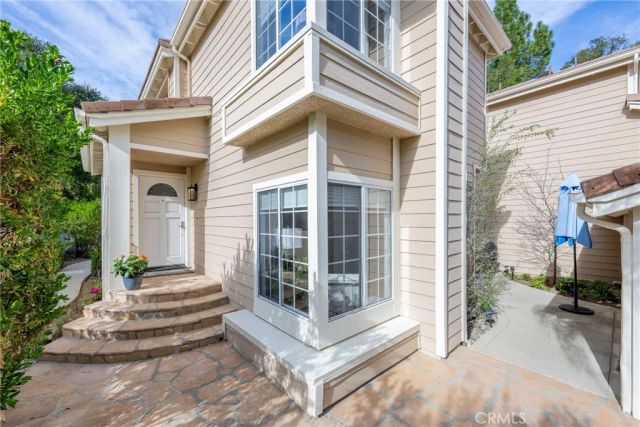 939 Blue Mountain, Westlake Village, CA 91362