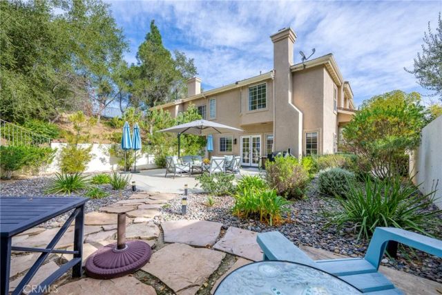 939 Blue Mountain, Westlake Village, CA 91362