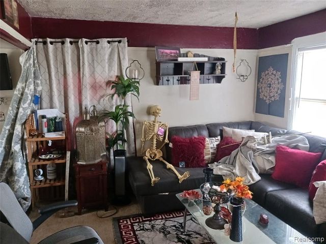 20252 Revere Street, Detroit, MI 48234