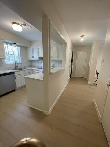 864 A Wax Myrtle Lane, Houston, TX 77079