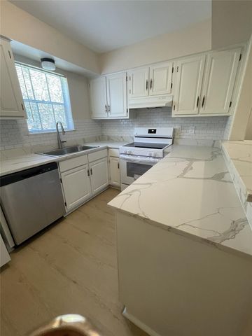 864 A Wax Myrtle Lane, Houston, TX 77079