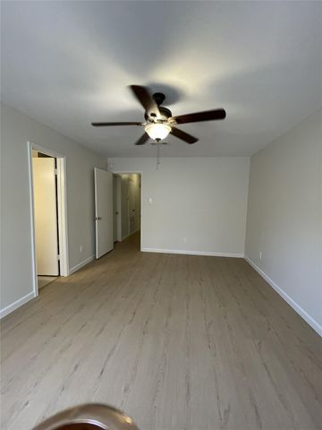 864 A Wax Myrtle Lane, Houston, TX 77079