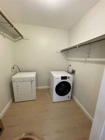 864 A Wax Myrtle Lane, Houston, TX 77079