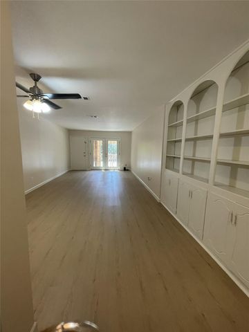 864 A Wax Myrtle Lane, Houston, TX 77079