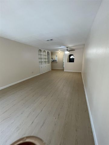 864 A Wax Myrtle Lane, Houston, TX 77079