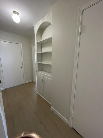864 A Wax Myrtle Lane, Houston, TX 77079