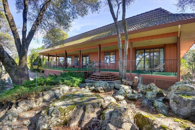 23410 Wayfarer Ct, Auburn, CA 95602