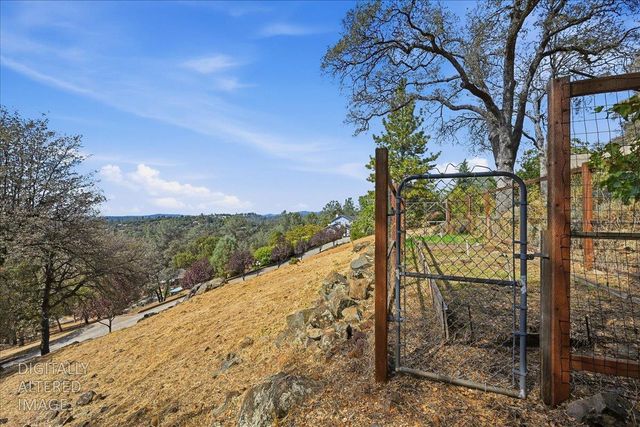 23410 Wayfarer Ct, Auburn, CA 95602