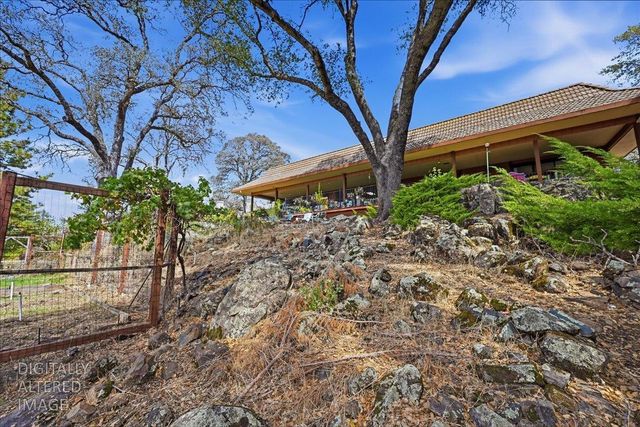 23410 Wayfarer Ct, Auburn, CA 95602