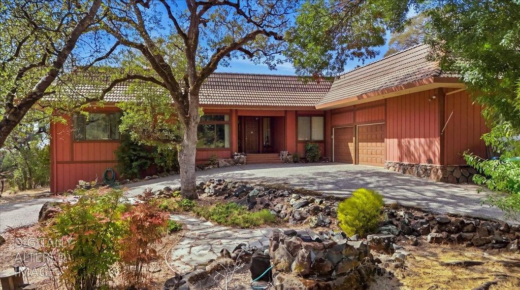 23410 Wayfarer Ct, Auburn, CA 95602