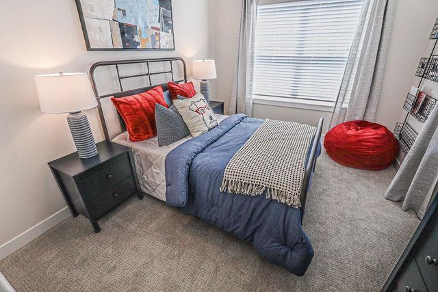 6910 WALKER FARMS DR, Bartlett, TN 38002