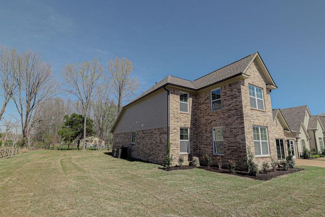 6910 WALKER FARMS DR, Bartlett, TN 38002