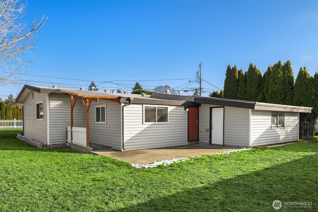 803 Dayton Avenue NE, Renton, WA 98056