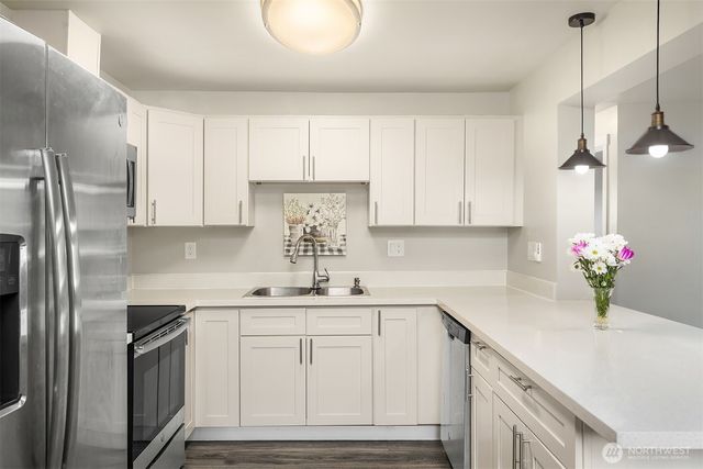 803 Dayton Avenue NE, Renton, WA 98056