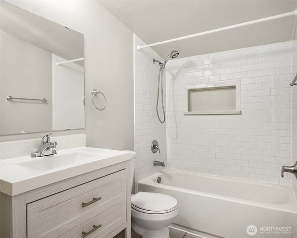 803 Dayton Avenue NE, Renton, WA 98056